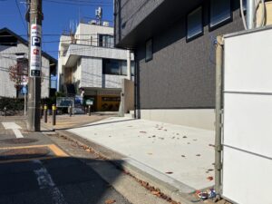 港南区の新築外構工事で駐車スペースのコンクリート打ち