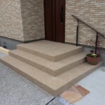 玄関ポーチ　タイル